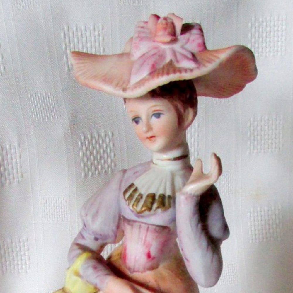 IRICE  6" PERFUME Lamp "SOPHISTICATED LADY"